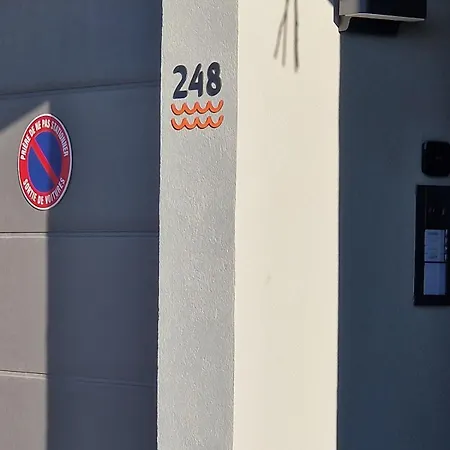 Descente A La *